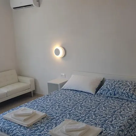 Casette Eos E Zefiro Apartment *